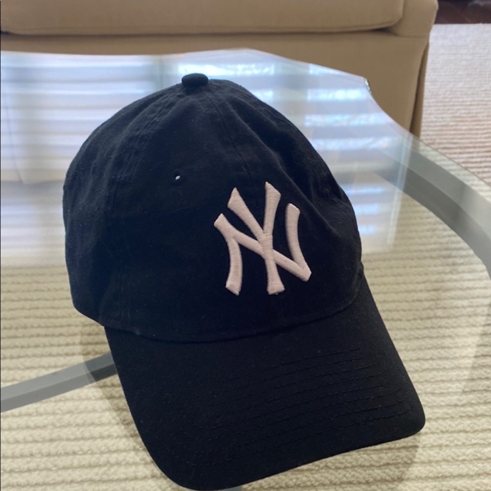New era Yankees hat bought at Aritzia